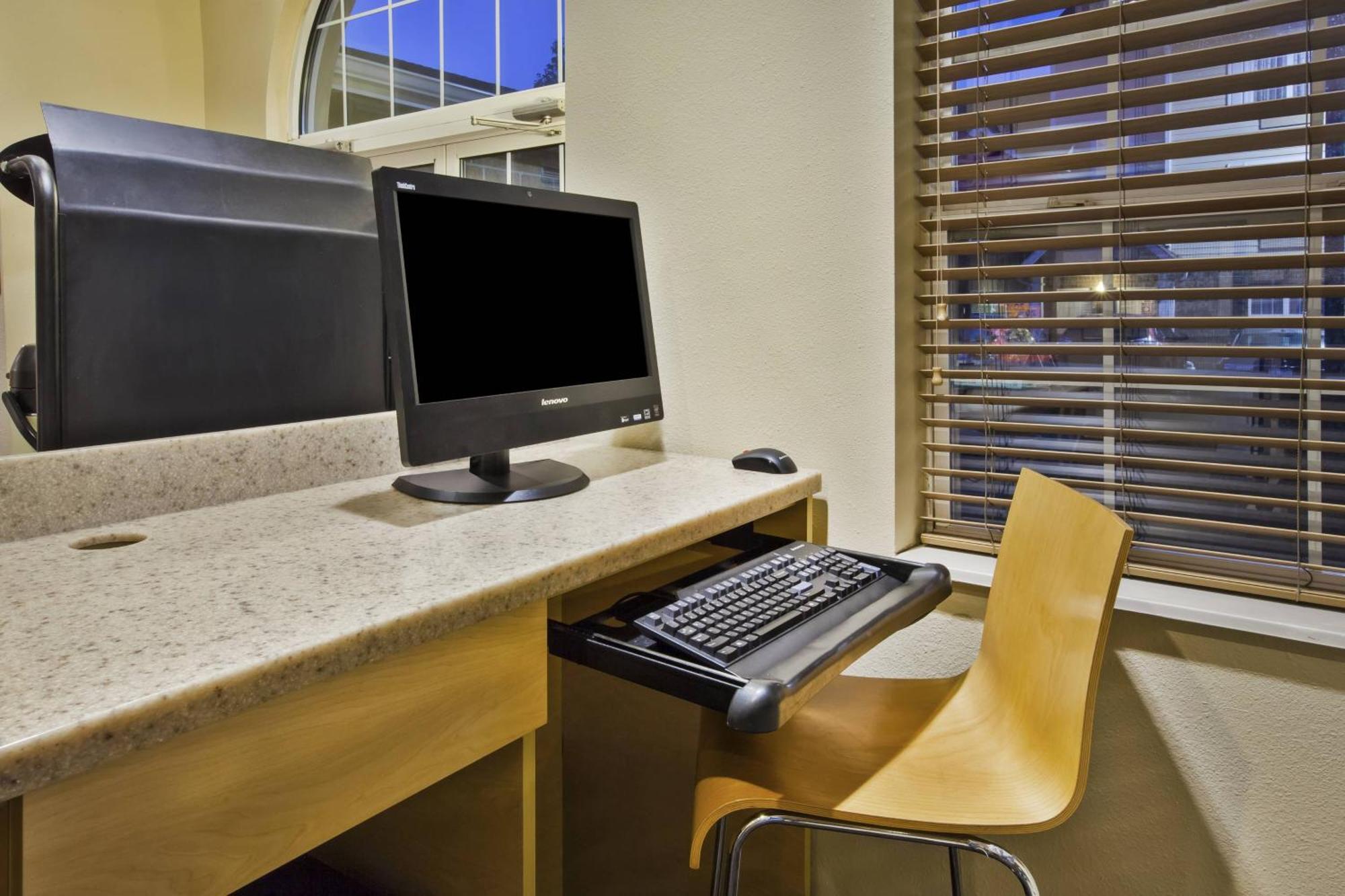 Towneplace Suites Detroit Стърлинг Хайтс Екстериор снимка